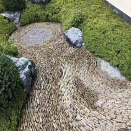 Tiger skin yellow dry stream stone